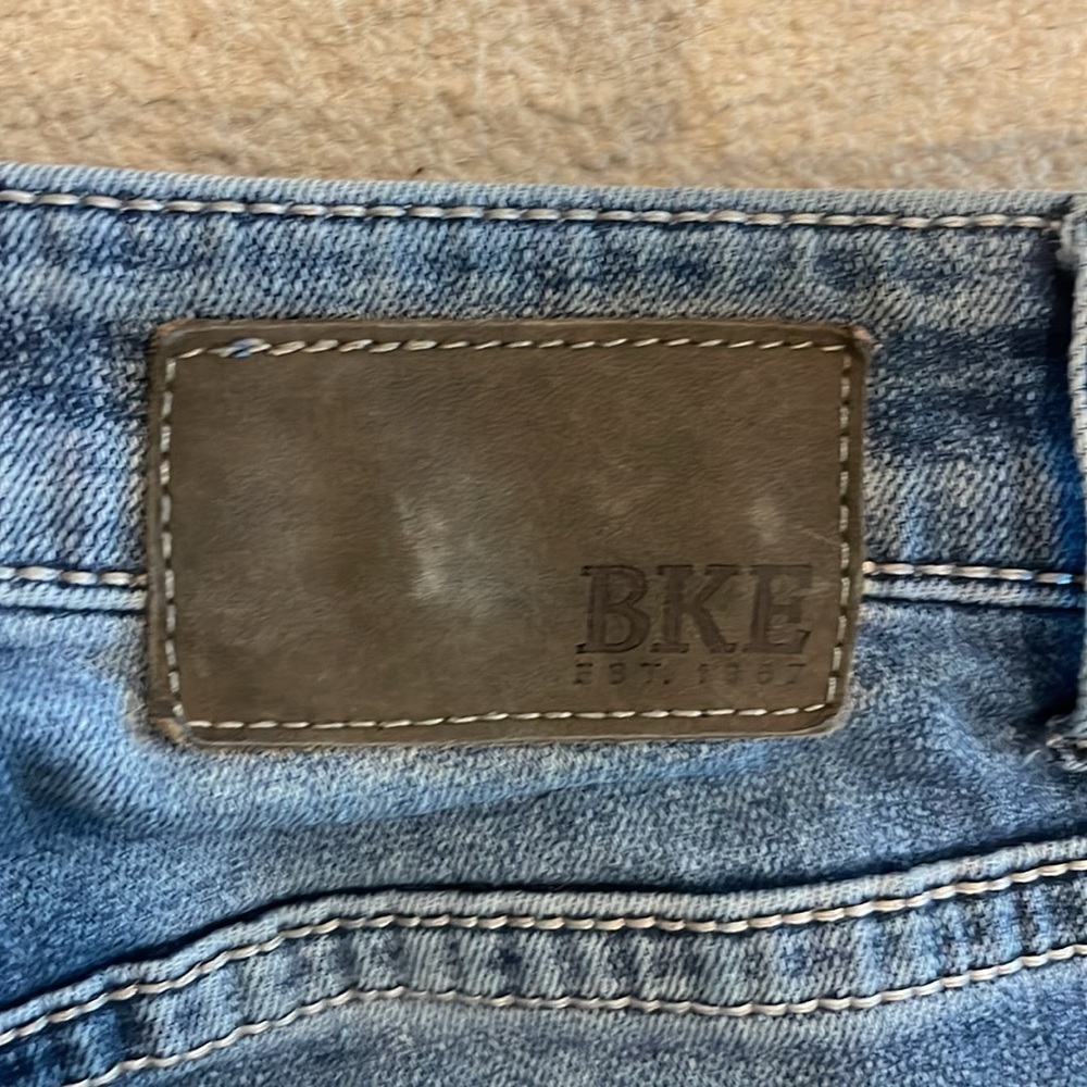 BKE Classic Blue Women's Jeans in “Alec” - Picture 6 of 12